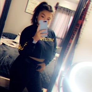 Meet your Posher, Monica